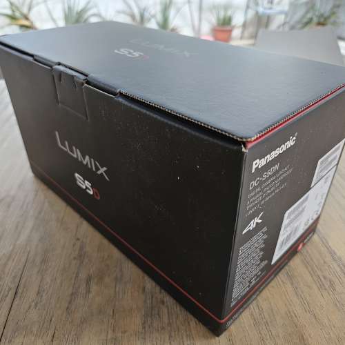Brand New全新歐水Panasonic Lumix S5D with LUMIX S 18-40mm F4.5 - 6.3 Lens