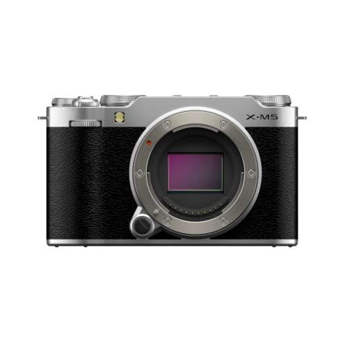 近全新99.9% Fujifilm X-M5銀色可換鏡頭無反相機