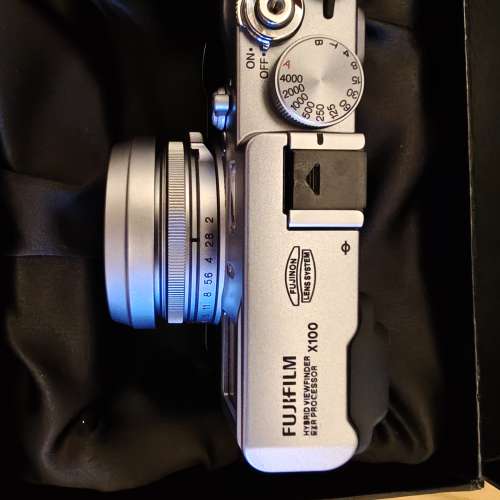 Fujifilm X100