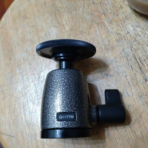 Gitzo G1177M center Ball Head