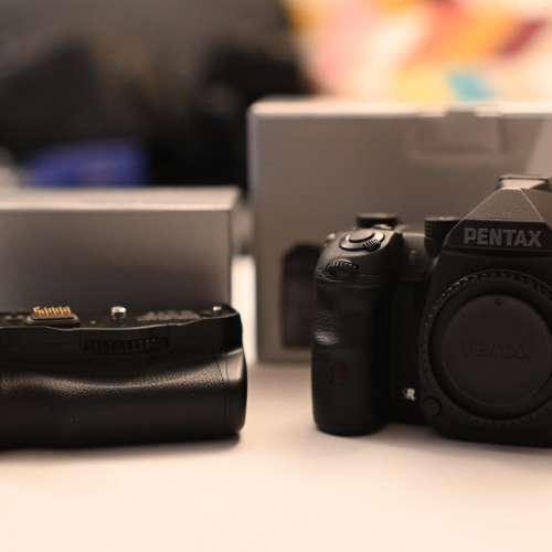 Pentax K-3 Mark III Monochrome + D-BG8 Grip 直倒