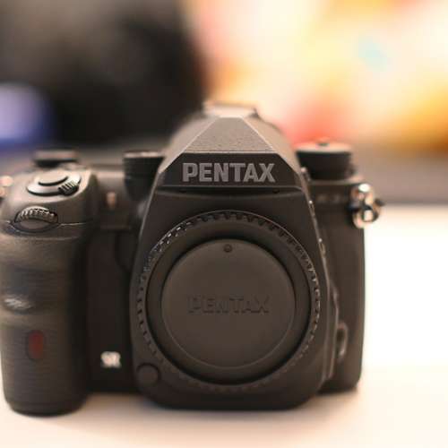 Pentax K-3 Mark III Monochrome + D-BG8 Grip 直倒