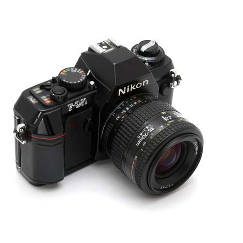 Nikon F301 全電子手動對焦菲林機 (送鏡頭)