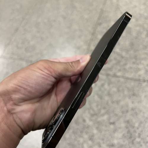 iPhone 13pro max512gb,港行雙卡，石墨色，所有功能正常冇暗病，有套有貼！