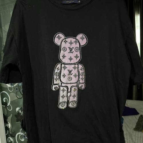 Louis Vuitton (閃石）人