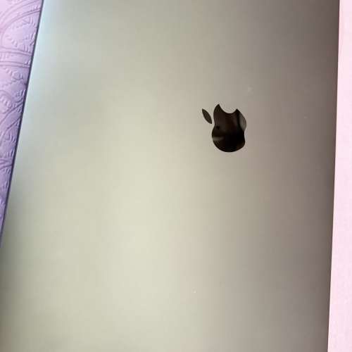 Macbook Pro 16-inch, 2019 / i7 9th / 32GB / 512SSD