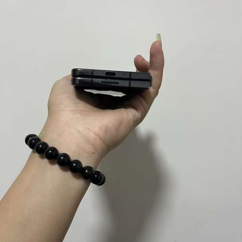 全網最平🔥Samsung galaxy fold 5 12+512美版單卡+esim黑色