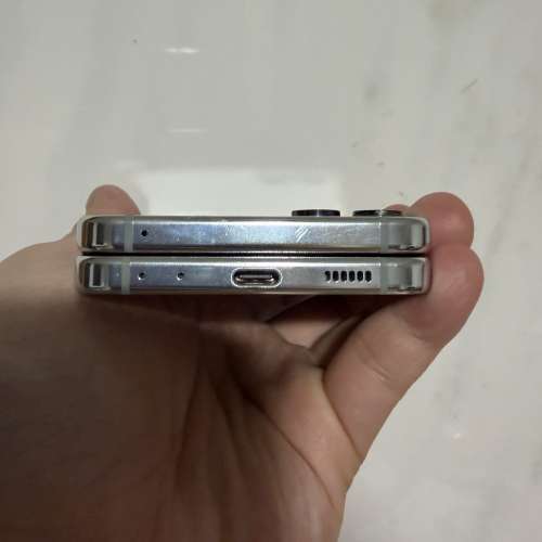 全網最平🔥Samsung galaxy flip 5 8+256美版單卡+esim綠色