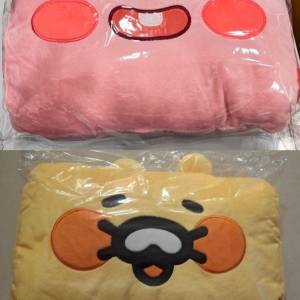 Kakao friends 暖手抱枕一對