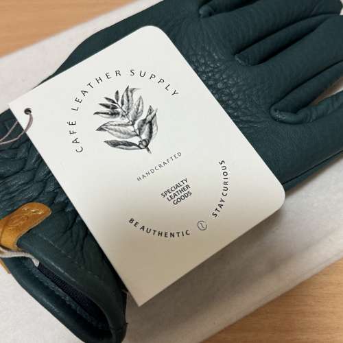 CAF&Eacute; Leather Deerskin Gloves in Greenery