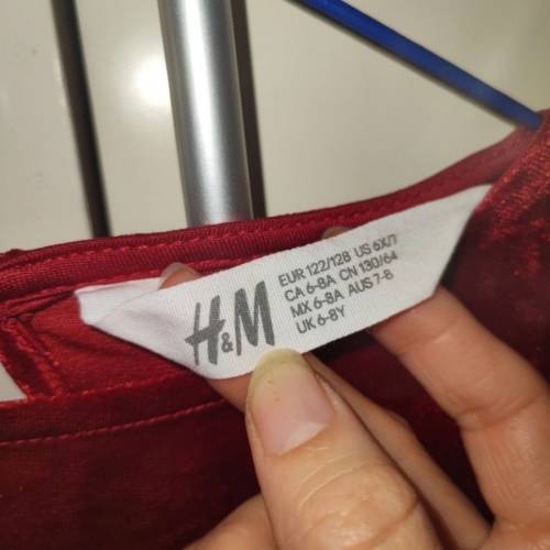 全新剪左吊牌H&M女童絲絨裙122-128碼 四季裙 新年服 聖誕裙裝