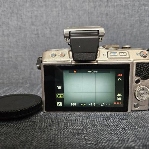 Olympus EPL6 （問題見描述）