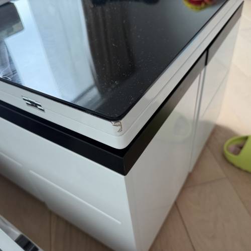 免費 大埔自取 枱角有一個位花 枱面有幾條花很 其他都新淨