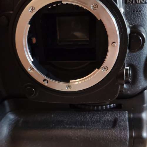 放逾90%新的NIKON D7000連副廠直到及一支NIKON AFS 18-70mm 3.5-4.5G ED鏡(非kit)=...