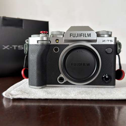香港行貨 配件全新 FULL SET FUJIFILM X-T5 CAMERA etc... 富士 相機 鏡頭 fujinon...