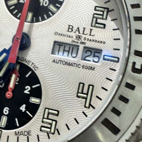 Ball watch 限量版 鈦金屬深潛600米 計時有排氣valve， 有原裝膠帶、後備鈦帶格、說...