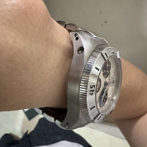 Ball watch 限量版 鈦金屬深潛600米 計時有排氣valve， 有原裝膠帶、後備鈦帶格、說...