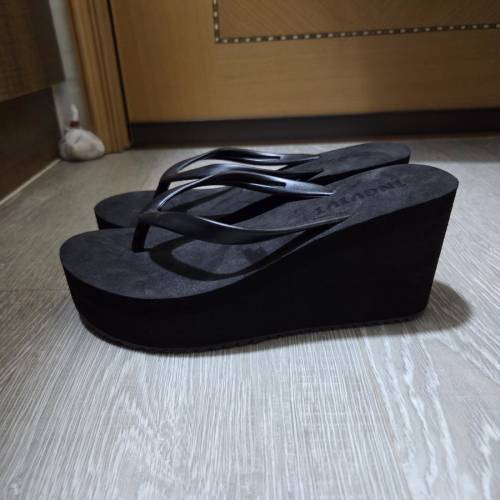 INCIVIT 厚底人字拖