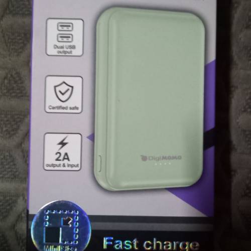 全新充電宝共三個160元