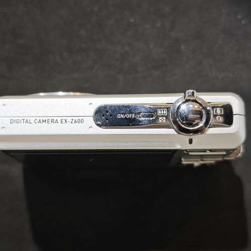 Casio EX-Z600 卡西歐 EX Z600 CCD 送記憶卡 送讀卡器 送手繩 送保護套 功能全正常...