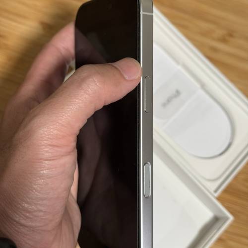 iphone16 pro 256 白 港行