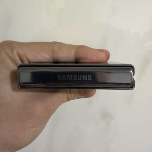 全網最平🔥Samsung galaxy flip 5 8+256美版單卡+esim黑色
