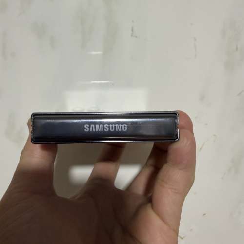 全網最平🔥Samsung galaxy flip5 8+256美版單卡+esim黑色