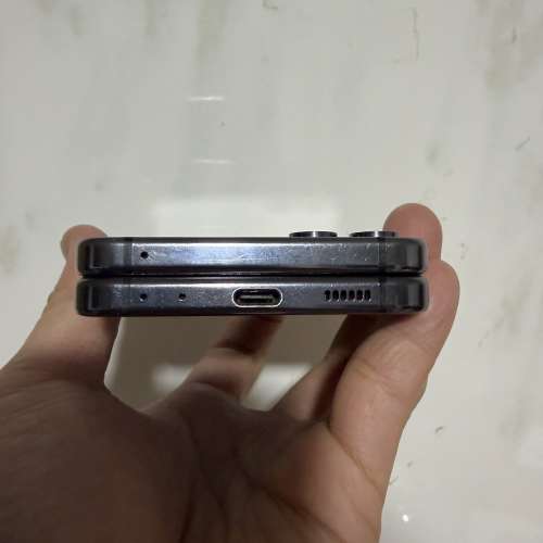 全網最平🔥Samsung galaxy flip5 8+256美版單卡+esim黑色