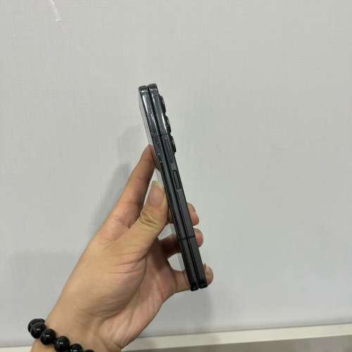 全網最平🔥Samsung galaxy fold 5 12+512美版單卡+esim黑色