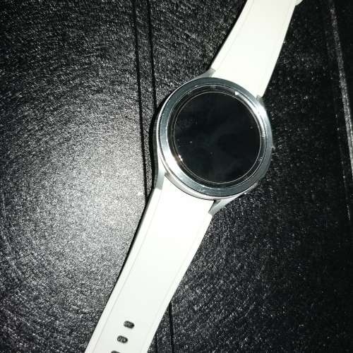 SAMSUNG WATCH 4 CLASSIC 有ESIM 功能