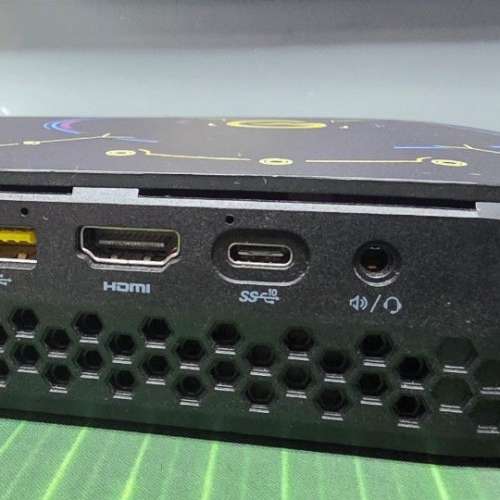 特別版Asus Intel NUC I7-8809G Enthusiast PC (NUC8i7HVKVAW) 有獨立顯示咭Radeon...
