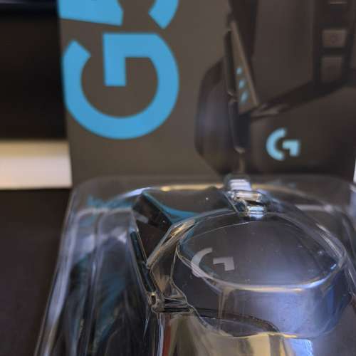 Logitech G502 HERO 遊戲滑鼠