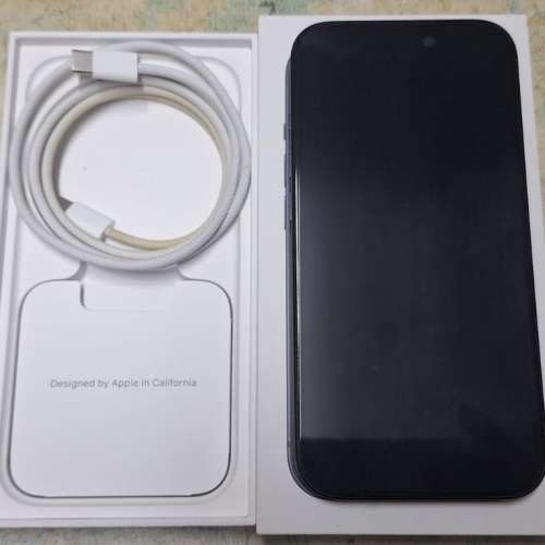 出售95%新iphone 15 128gb黑色行貨連盒