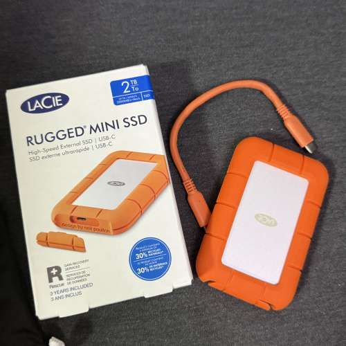接近全新 LaCie Rugged Mini SSD 2TB