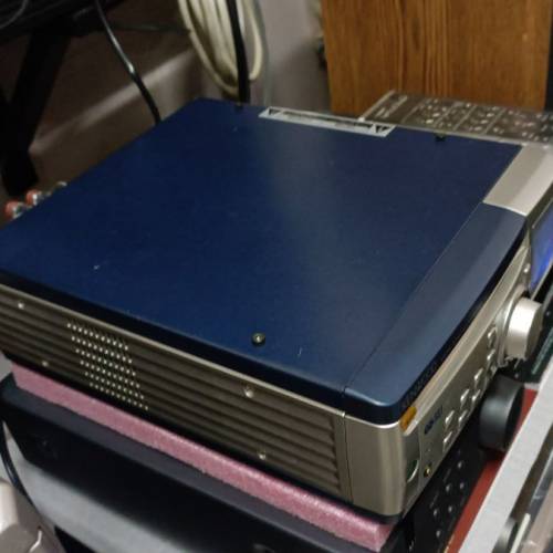 Kenwood RD-VH7主機頭，注意：CD出入正常，但有時讀有時吾讀碟，其它正常運作！售$280