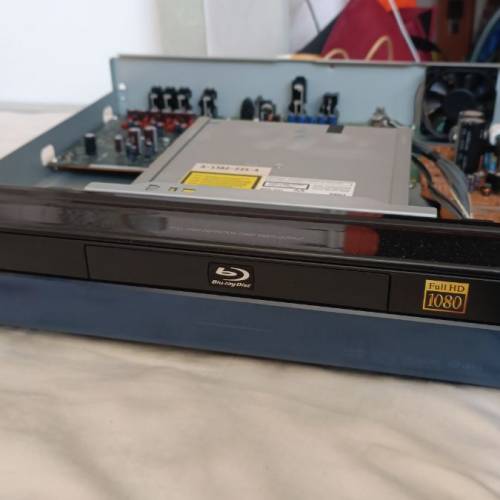 Sony BDP-S300藍光機，注意：有時LOAD到有時吾得，冇搖控，合零件及維修者售$100