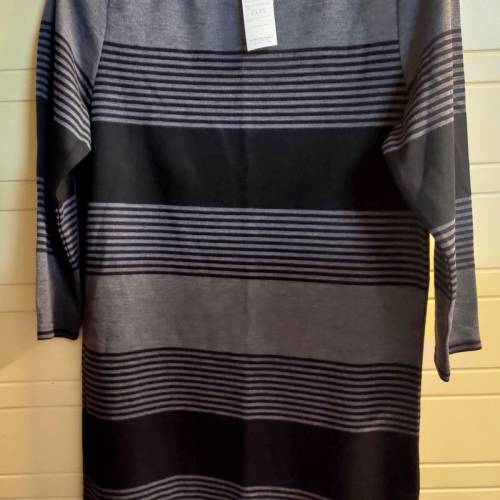 女裝連身裙一條