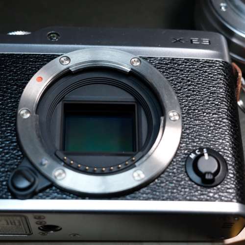 富士XE-3 XE3 連XF 27mm f2.8 一代。