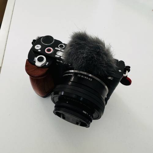 ZV-E10 第一代白色包膜 100% work