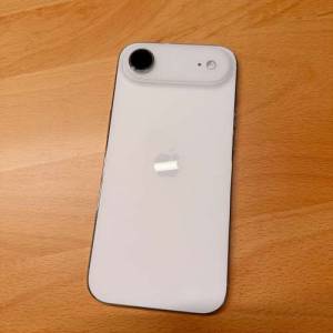收白色一部iPhone Air 256 go以上