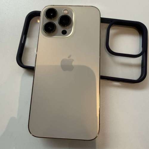 iPhone 13pro 256gb,港行雙卡，已換新電，電池健康度100，滿血復活，有套有貼，所有...