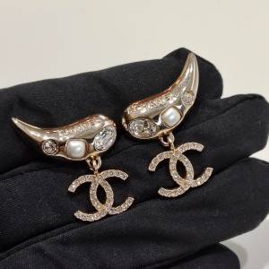 CHANEL CC水鑽仿珍珠耳環