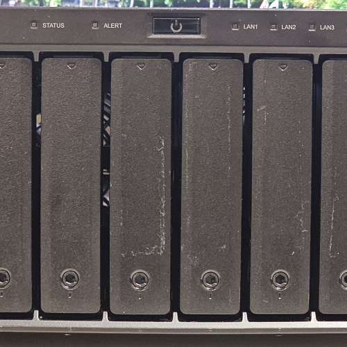 Synology DS1815+ NAS