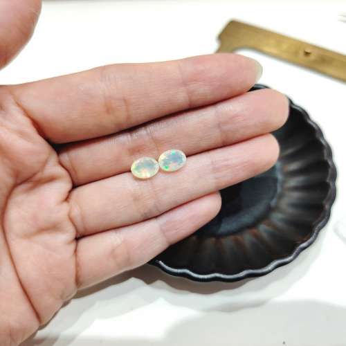 未鑲嵌天然旦形切面澳寶1對6x8mm Faceted Natural Opal Loose Stone Pair