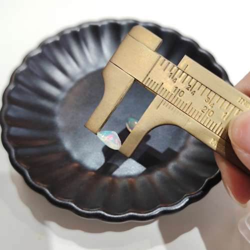 未鑲嵌天然旦形切面澳寶1對6x8mm Faceted Natural Opal Loose Stone Pair