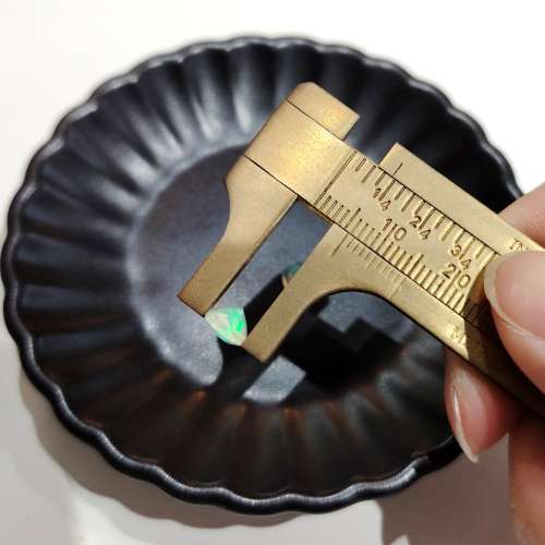 未鑲嵌天然旦形切面澳寶1對6x8mm Faceted Natural Opal Loose Stone Pair