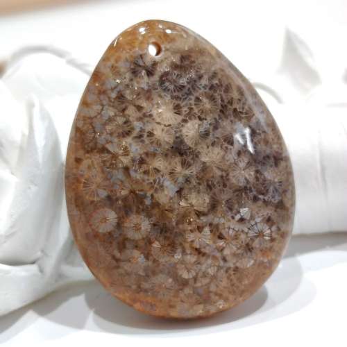 灰藍滿花微閃水晶共生水滴形珊瑚玉(配長繩)