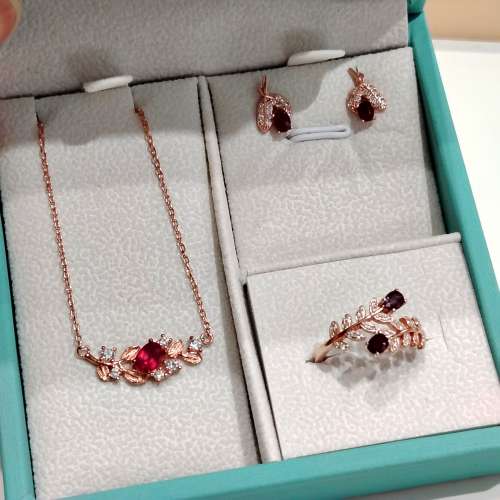 925玫瑰金天然紅寶石飾物3件套裝 Sterling Silver Rose Gold Plated Natural Ruby ...