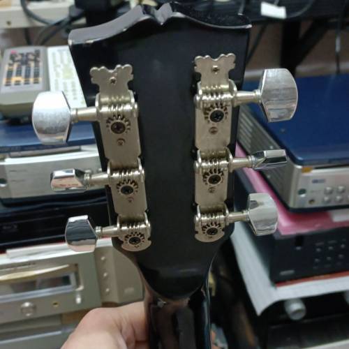 Niutou 牛頭牌結他，整體企理少花，注意冇袋跟，靚聲可試！售$450