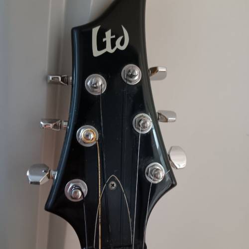 ESP LTD F-50電吉他